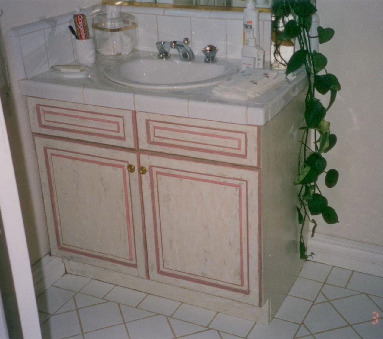 Ornate Mirror Frame - Intricate carving highlight